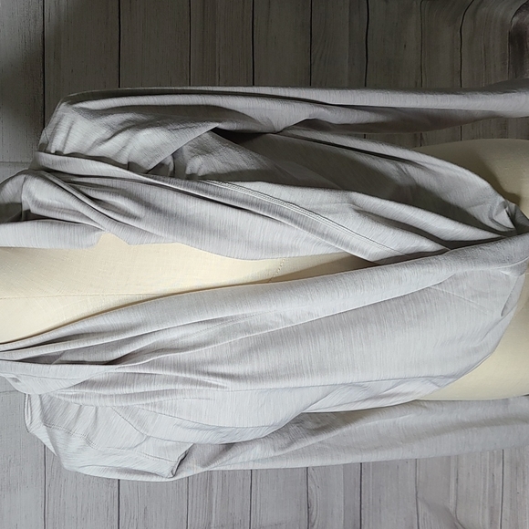 ZYIA Yoga Shawl Large - Picture 1 of 4